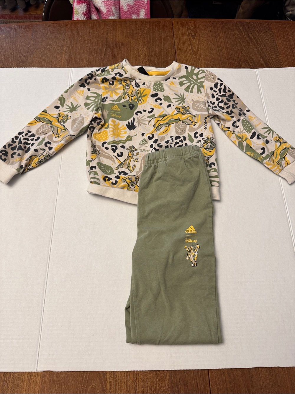 adidas Disney Lion King Kids Crewneck & Joggers Set - size 4T